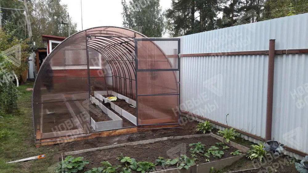 Фото к отзыву: Отзыв о теплице Богатырь Премиум 6м, поликарбонат Greenhouse nano (3)
